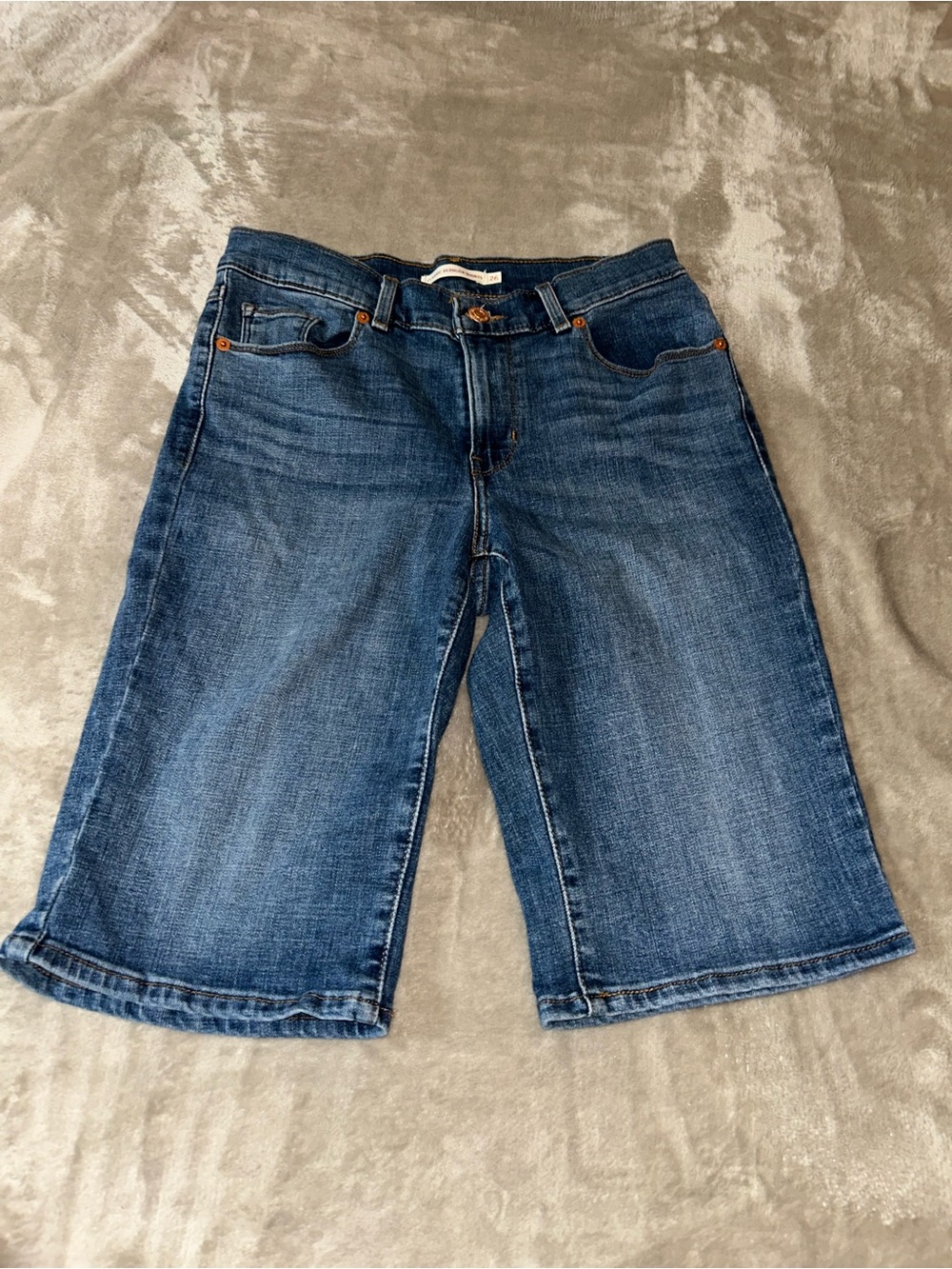 Women’s Levi's Blue Denim Bermuda Shorts size 26